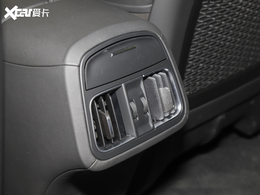 2023Levante 3.0T F Tributo 