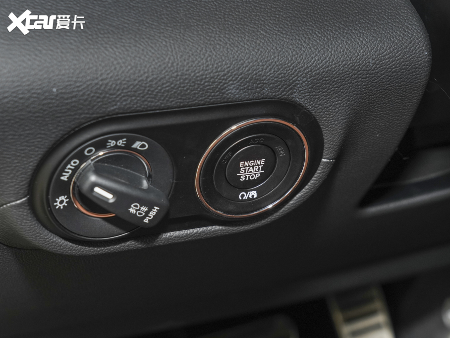 2023Levante 3.0T Modena