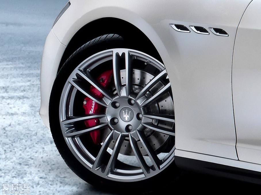 2013��Ghibli ������