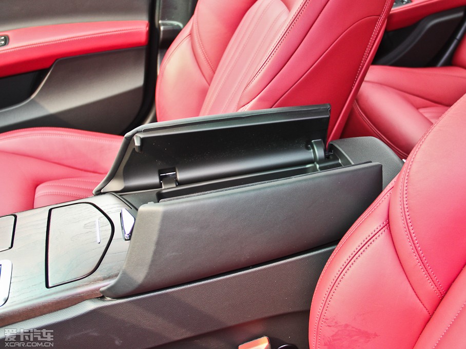 2014Ghibli 3.0T S Q4