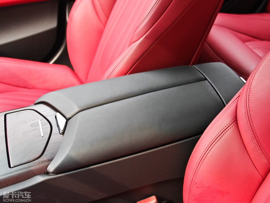 2014Ghibli 3.0T S Q4