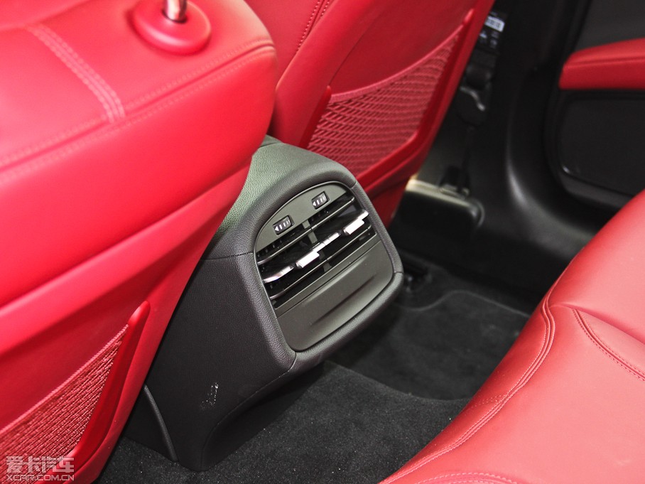 2014Ghibli 3.0T S Q4