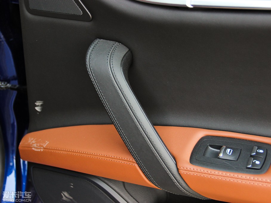 2014��Ghibli 3.0T S Q4