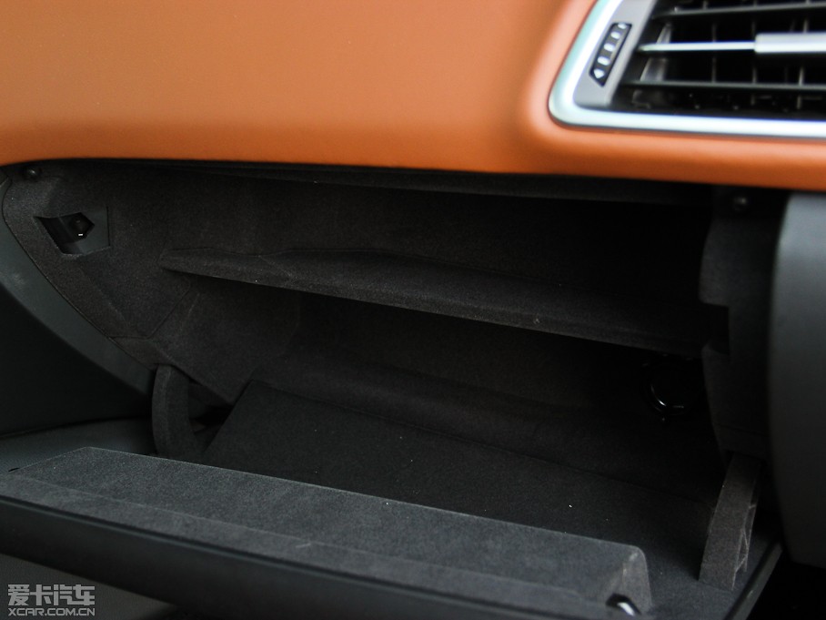 2014��Ghibli 3.0T S Q4