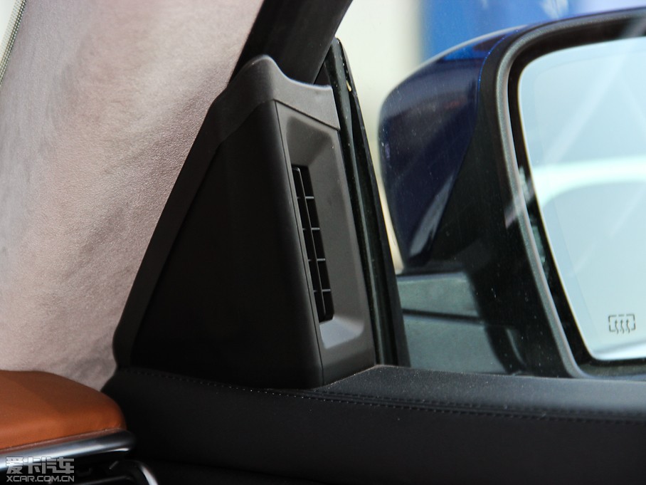 2014��Ghibli 3.0T S Q4