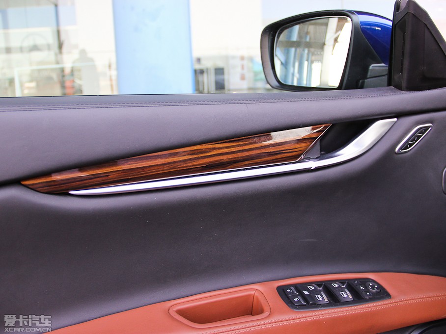 2014��Ghibli 3.0T S Q4