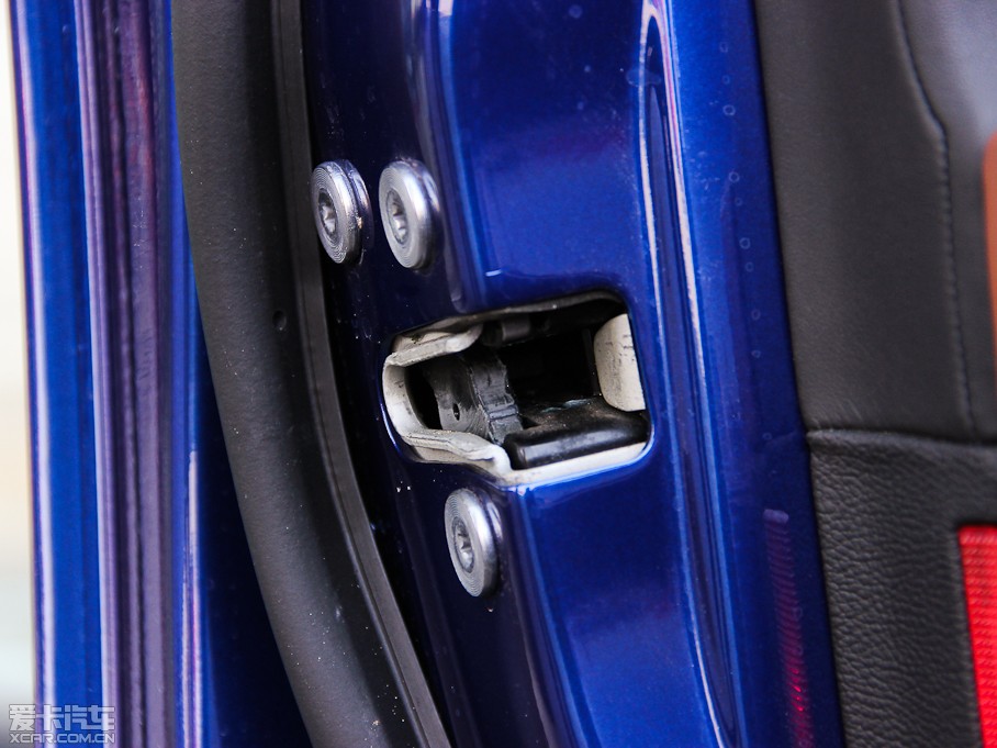 2014��Ghibli 3.0T S Q4