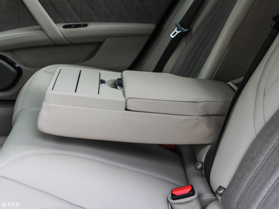 2015��� ���၆������