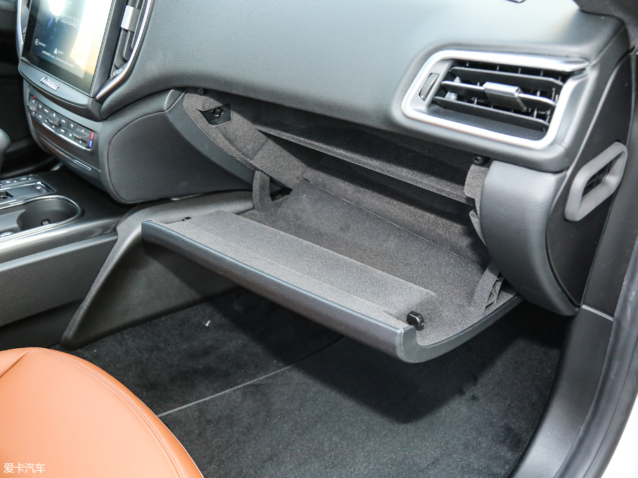 2018��Ghibli 3.0T