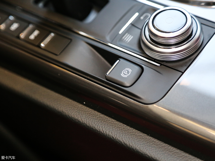 2018��Ghibli 3.0T