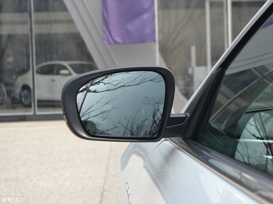 2018��Ghibli 3.0T 350Hp �\�Ӱ�