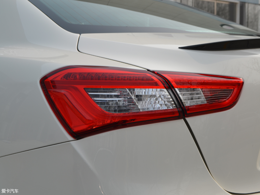 2018��Ghibli 3.0T 350Hp �\�Ӱ�