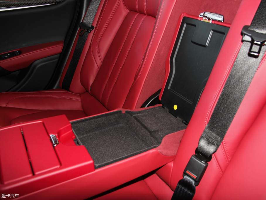 2018Ghibli 3.0T 430Hp \Ӱ