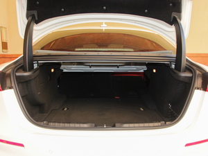 2018款3.0T 430Hp 运动版 空间座椅