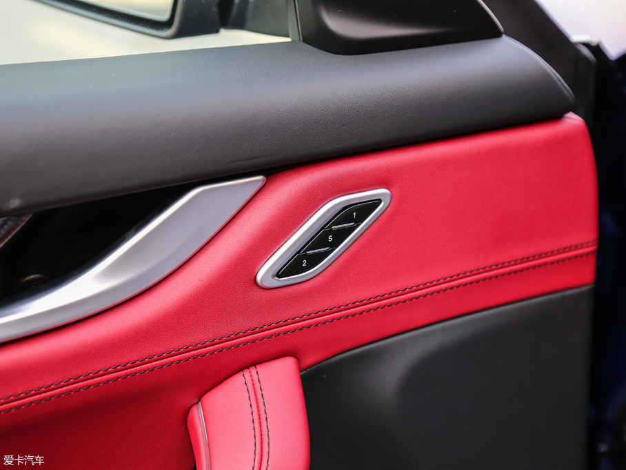 2018Levante 3.0T 350Hp \Ӱ