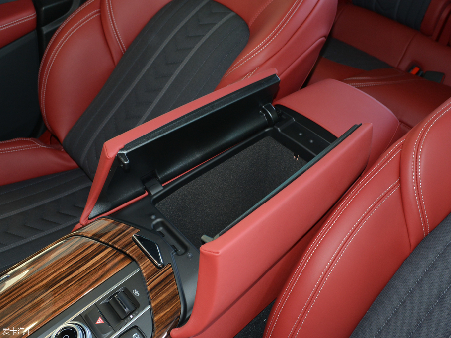 2018Levante 3.0T 350Hp A၆