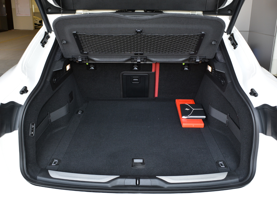 2018Levante 3.0T 350Hp A၆