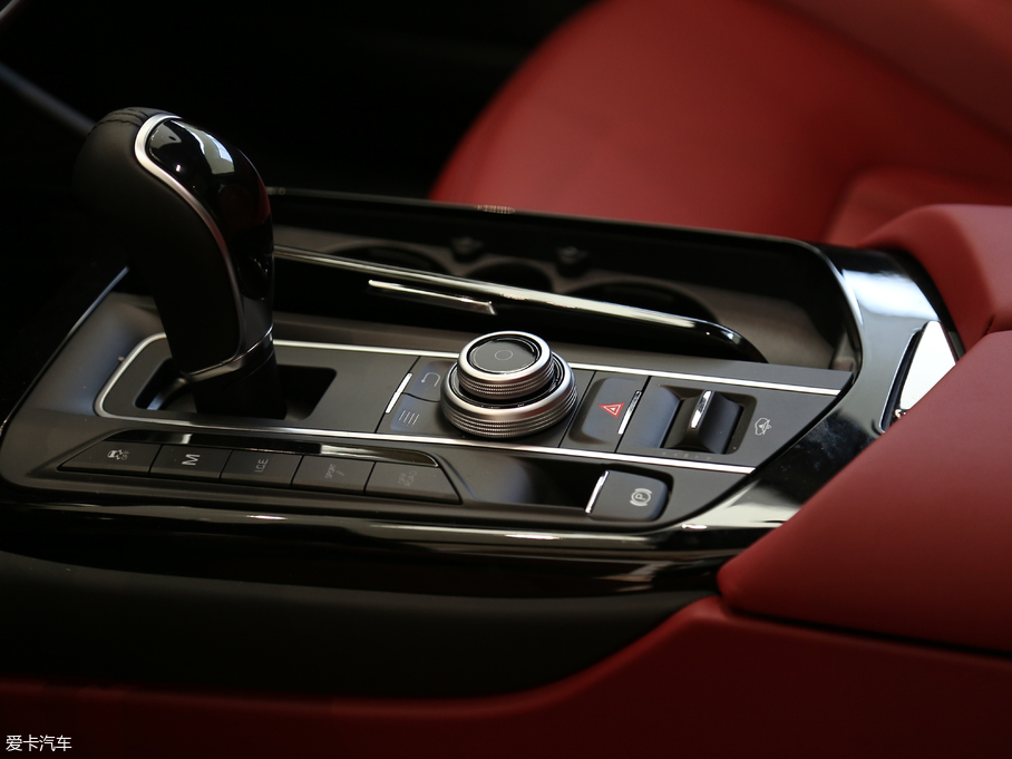 2018Levante 3.0T 350Hp A၆