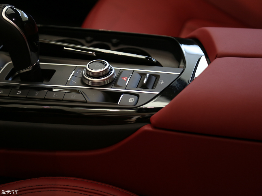 2018Levante 3.0T 350Hp A၆