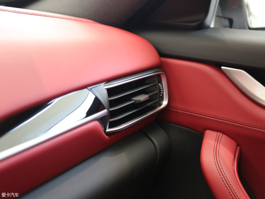 2018Levante 3.0T 350Hp A၆