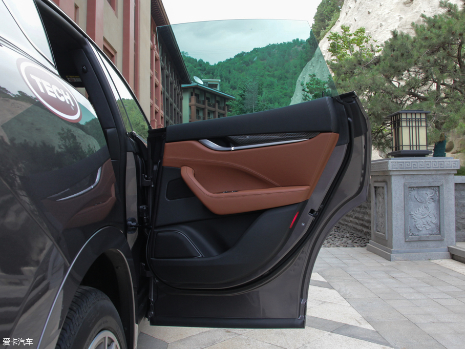 2018Levante 3.0T 430Hp \Ӱ