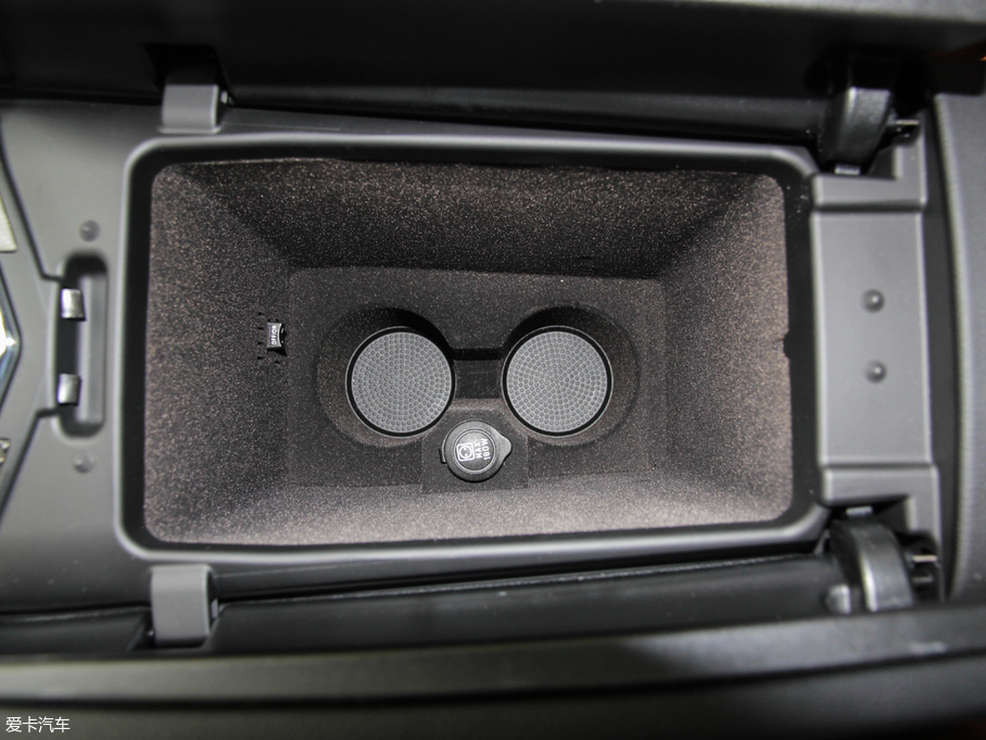 2018Levante 3.0T 430Hp \Ӱ