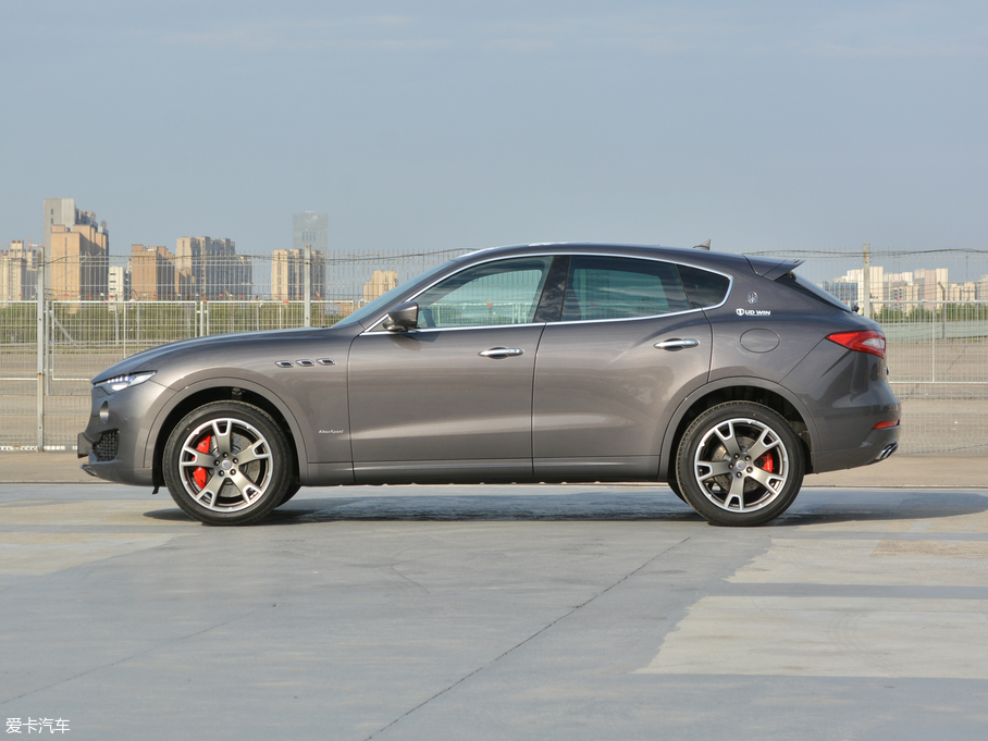 2018Levante 3.0T 430Hp \Ӱ