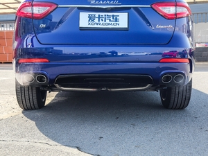 2018款3.0T 350Hp 运动版 排气管