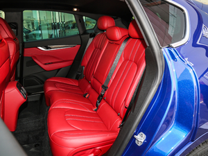 2018款3.0T 350Hp 运动版 后排座椅