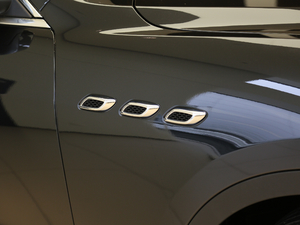 20183.0T 350Hp A၆ ^