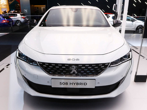 2019款HYBRID 整体外观
