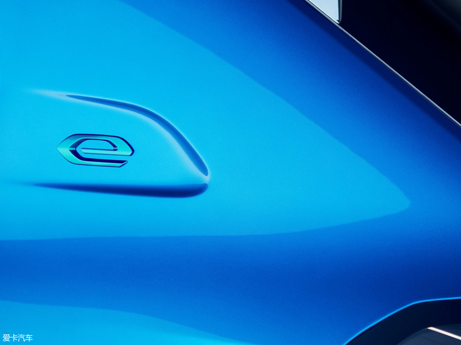 2019�����e-208 GT