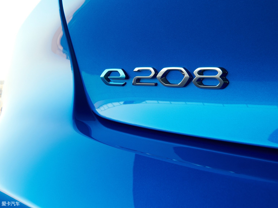 2019�����e-208 GT