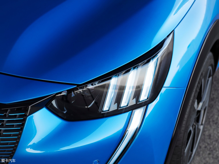 2019�����e-208 GT