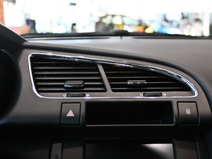 2011款1.6T 豪华版 空调出风口