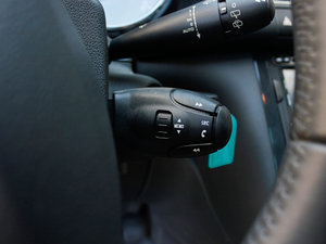 2011款1.6T 豪华版 中控区