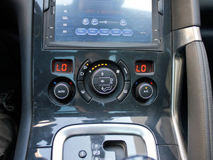 2011款1.6T 豪华版 中控区