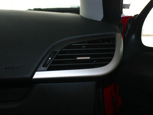 2011款1.6T 风尚版 空间座椅