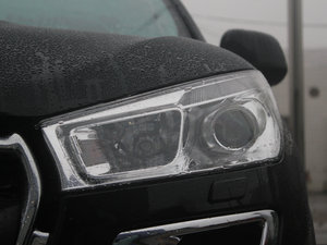 2012款2.0L 四驱豪华版 大灯