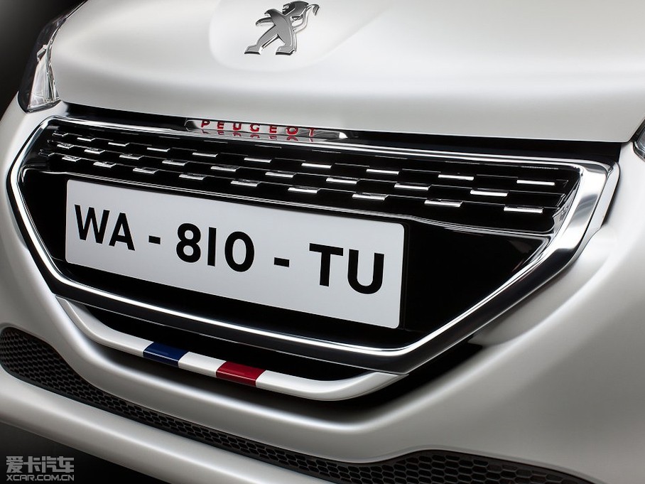 2014�����208 GTI