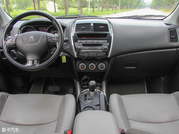 標(biāo)致(進(jìn)口)2013款標(biāo)致4008