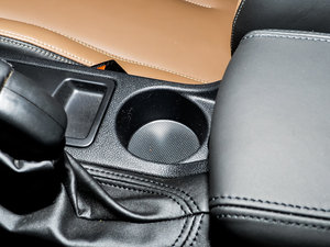 20141.6T ԄӺAͣ\ɫL g