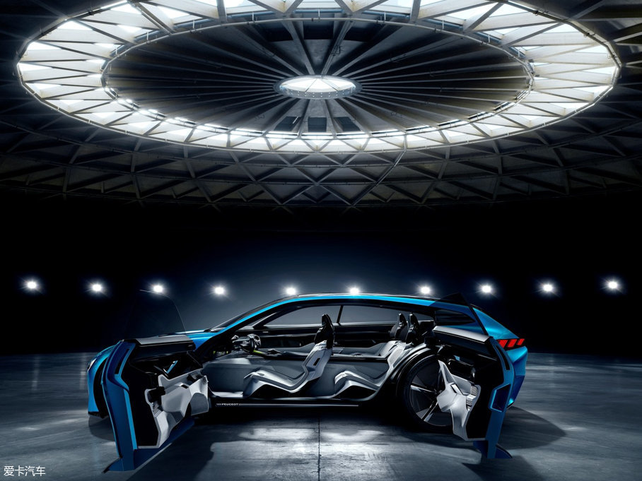 2017�����Instinct ����܇