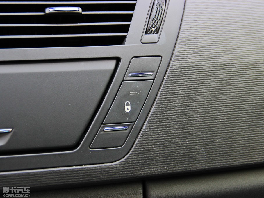 2009��C4 PICASSO 2.0L �ԄӺ��A��