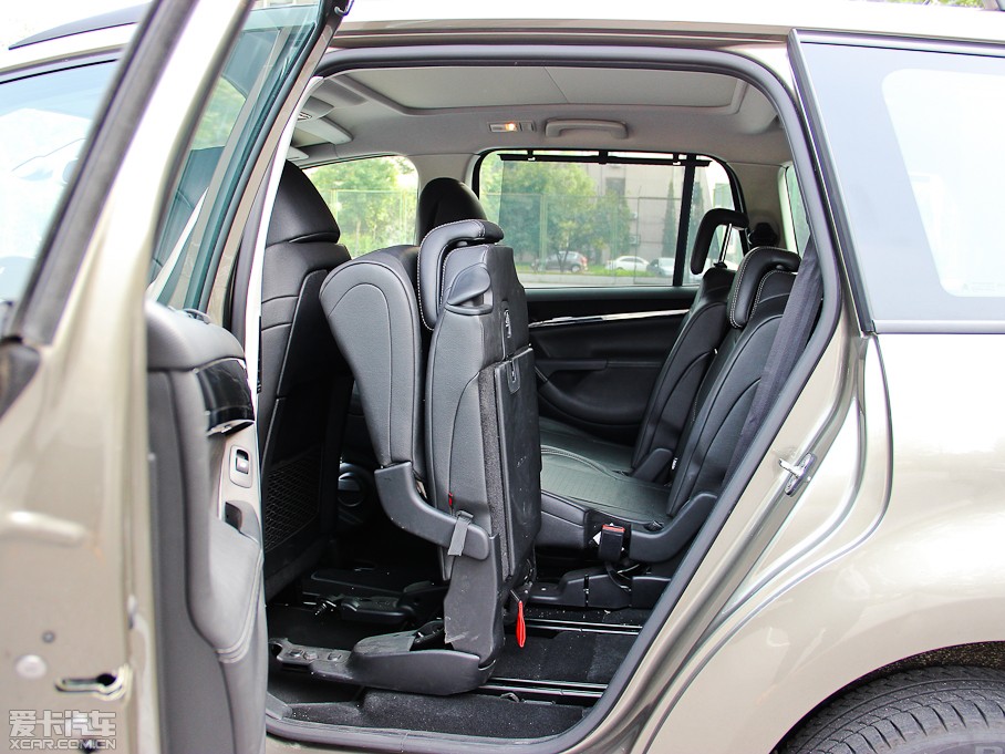 2009��C4 PICASSO 2.0L �ԄӺ��A��