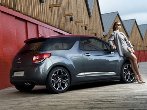 2012DS 3 w^
