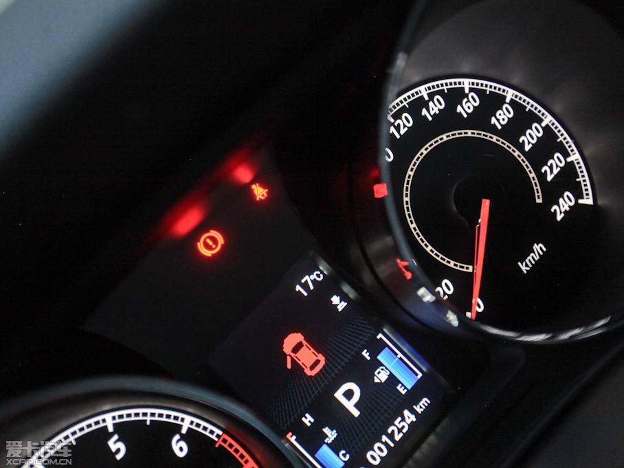 2013C4 AIRCROSS(M) 2.0L A