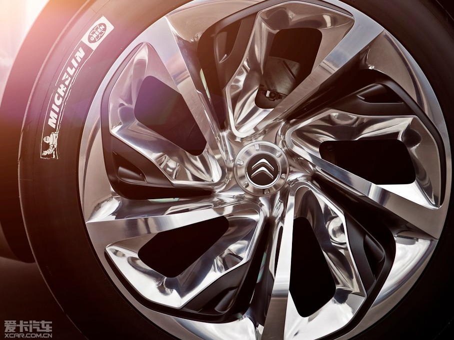 2011��Tubik ����܇