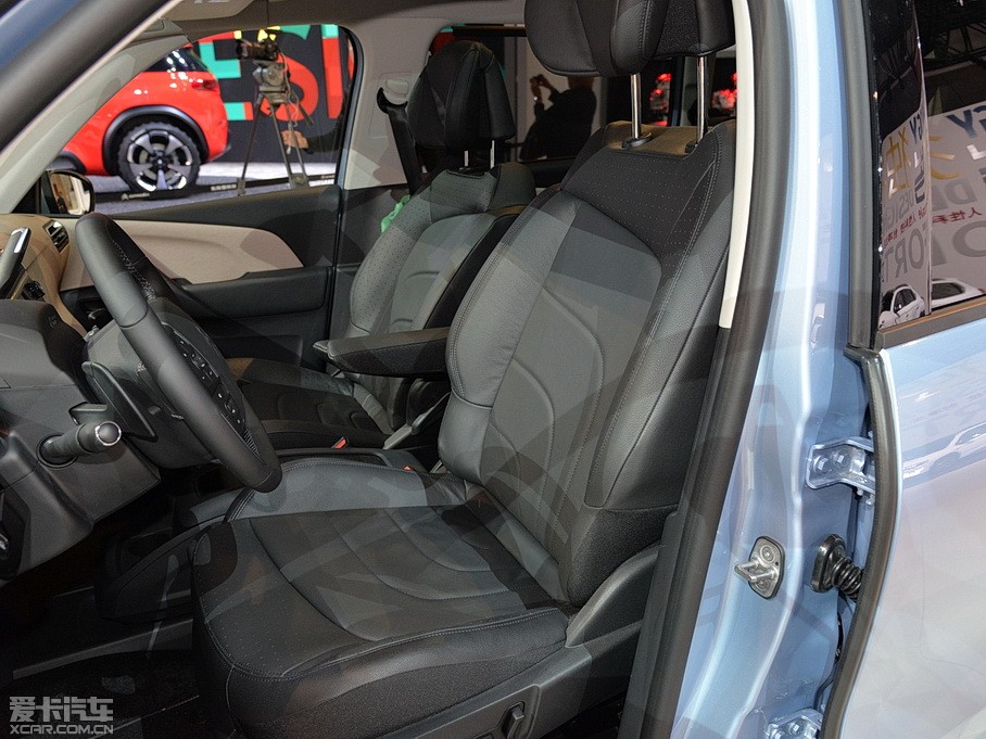 2015��C4 PICASSO 1.6T 7���ԄӺ��A���b��