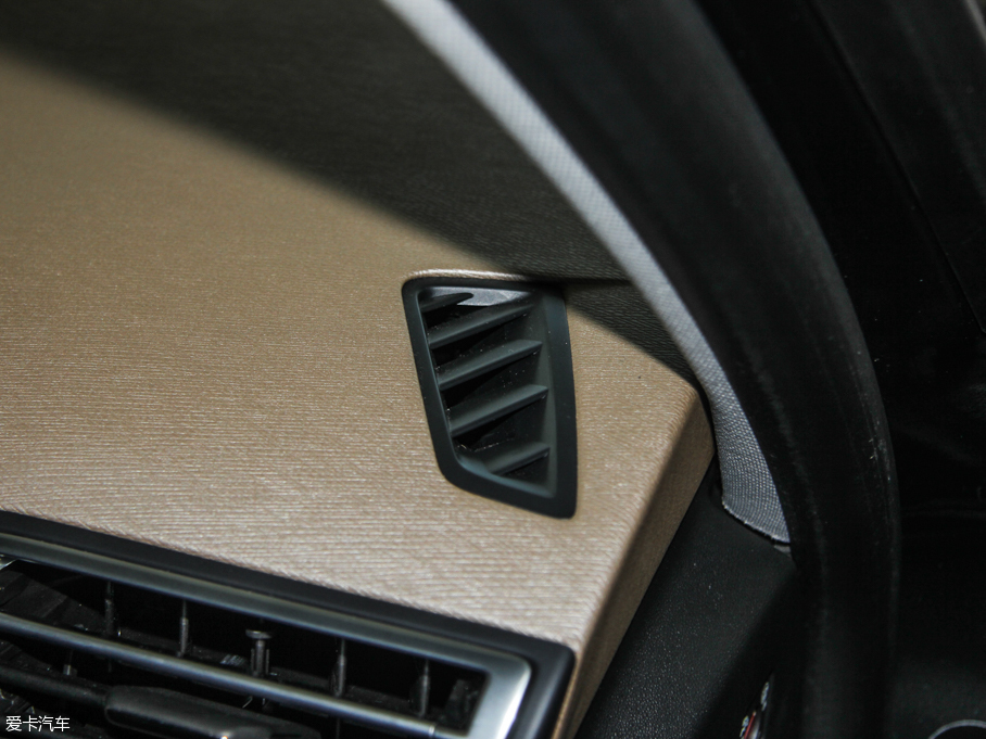 2015��C4 PICASSO 1.6T 5���ԄӺ��A��